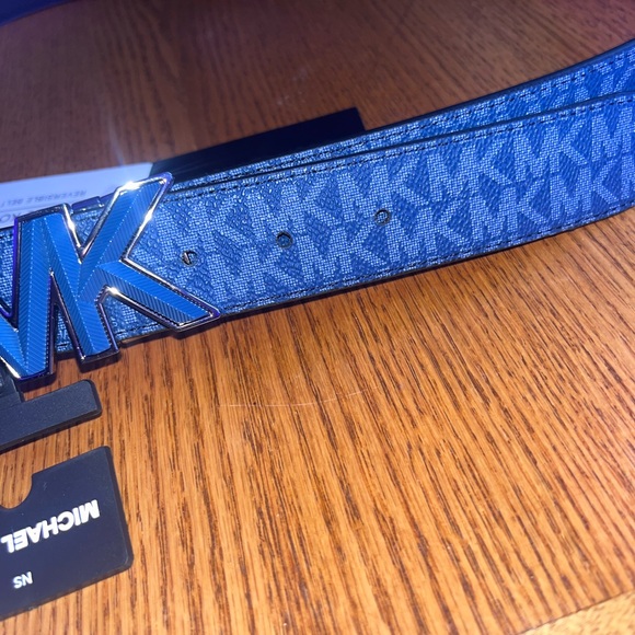 Men’s Black & Blue Micheal Kors reversible belt - Picture 4 of 8